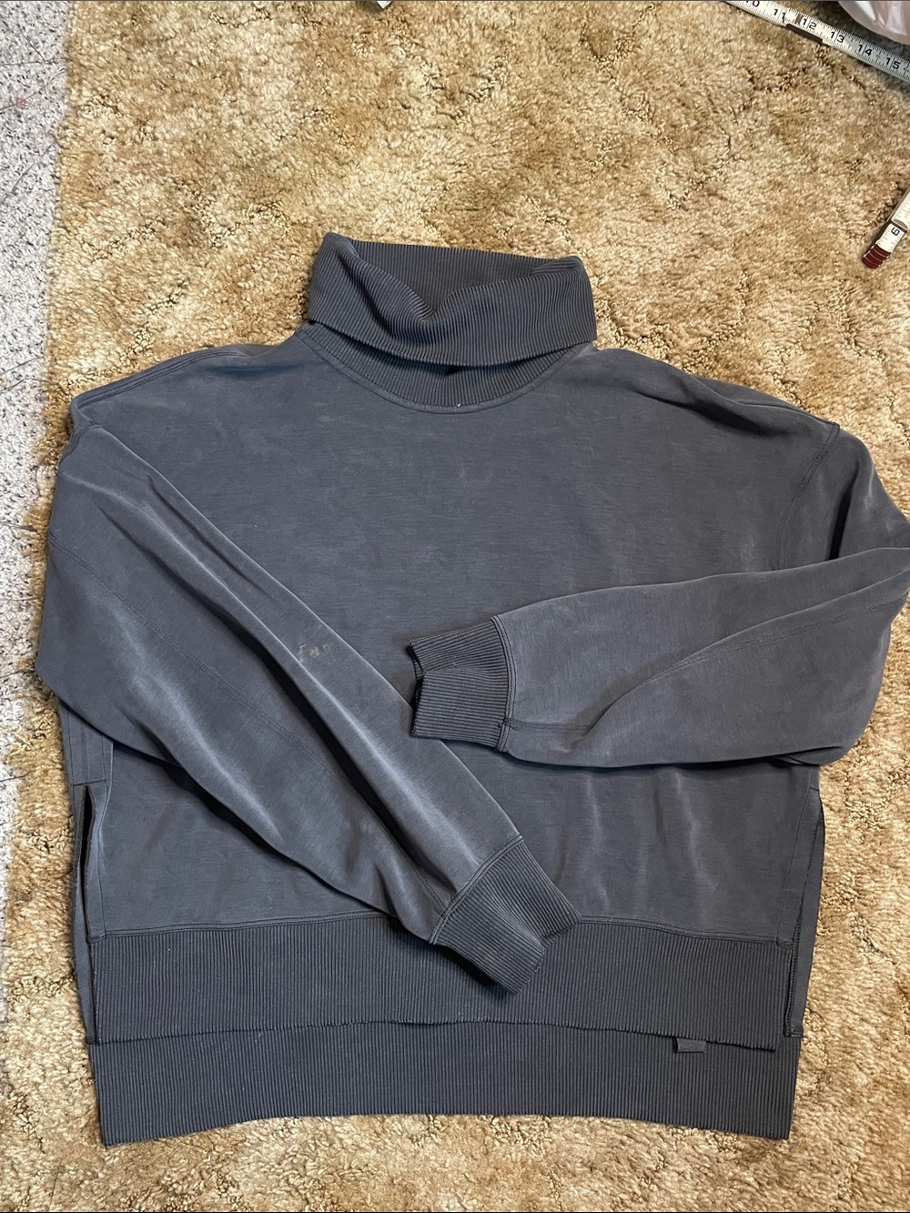 Lululemon Turtle Neck Long Sleeve Pull Over Size 6